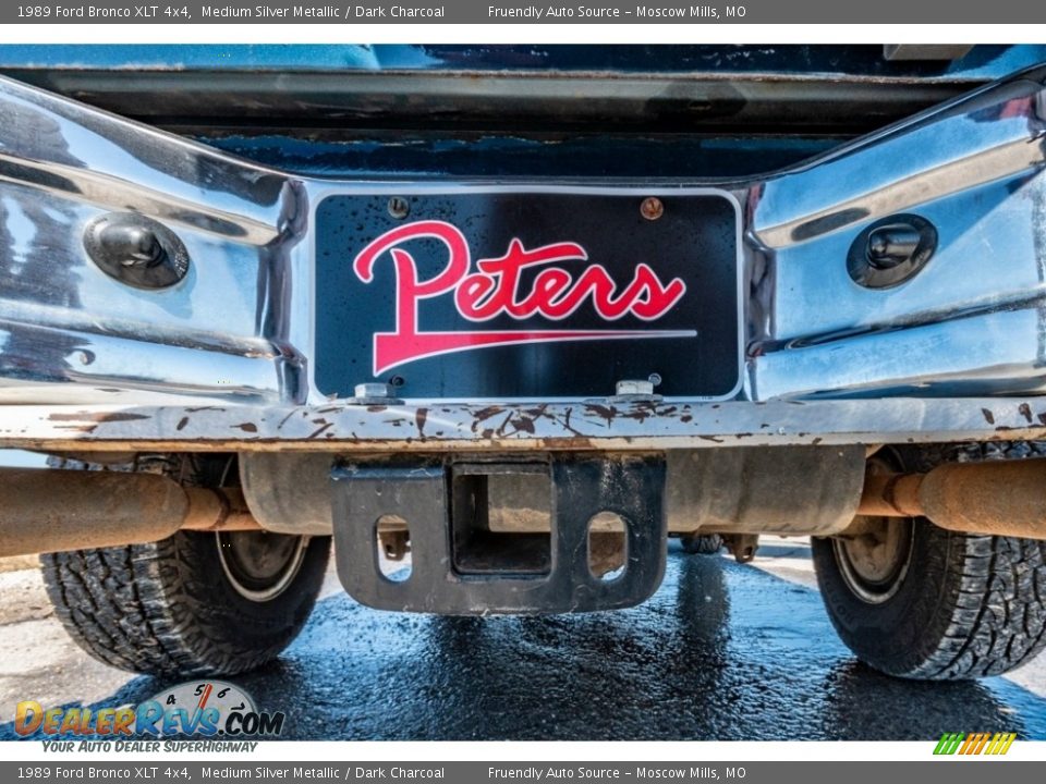 1989 Ford Bronco XLT 4x4 Medium Silver Metallic / Dark Charcoal Photo #14