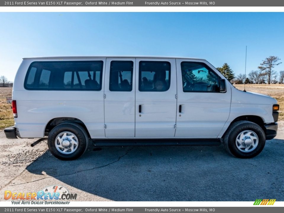 Oxford White 2011 Ford E Series Van E150 XLT Passenger Photo #3