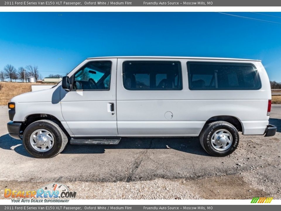 Oxford White 2011 Ford E Series Van E150 XLT Passenger Photo #7