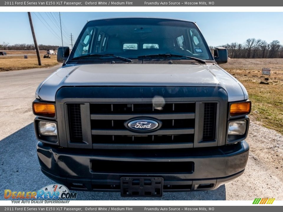 2011 Ford E Series Van E150 XLT Passenger Oxford White / Medium Flint Photo #9