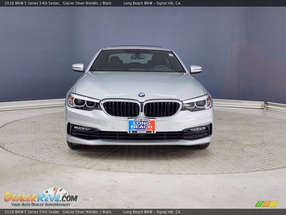 2018 BMW 5 Series 540i Sedan Glacier Silver Metallic / Black Photo #2