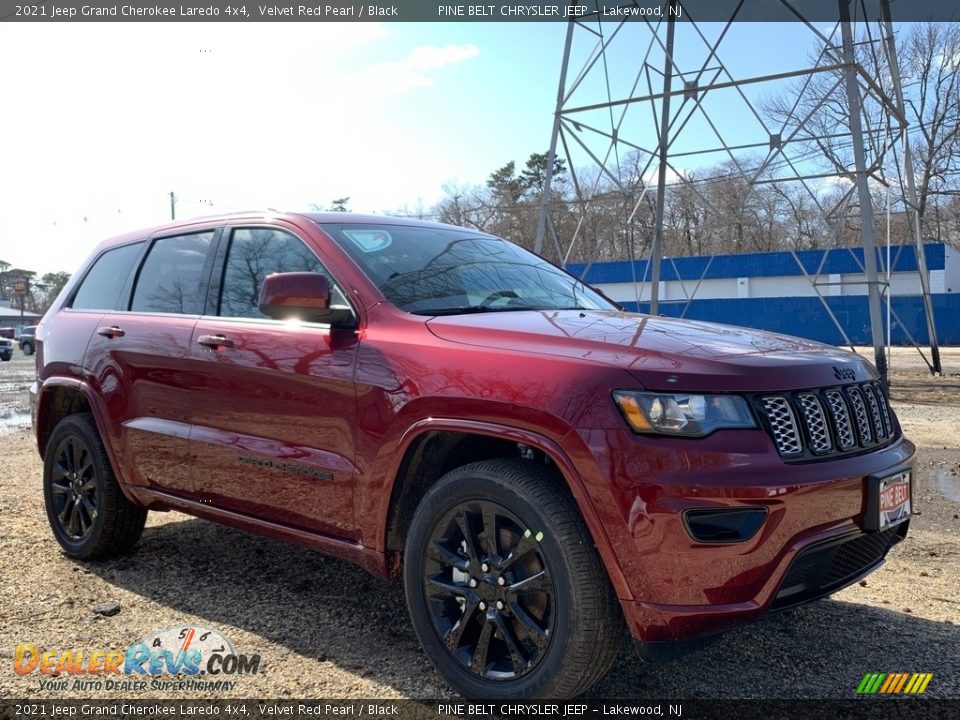 2021 Jeep Grand Cherokee Laredo 4x4 Velvet Red Pearl / Black Photo #1