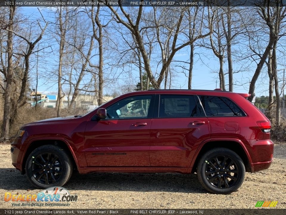 2021 Jeep Grand Cherokee Laredo 4x4 Velvet Red Pearl / Black Photo #4