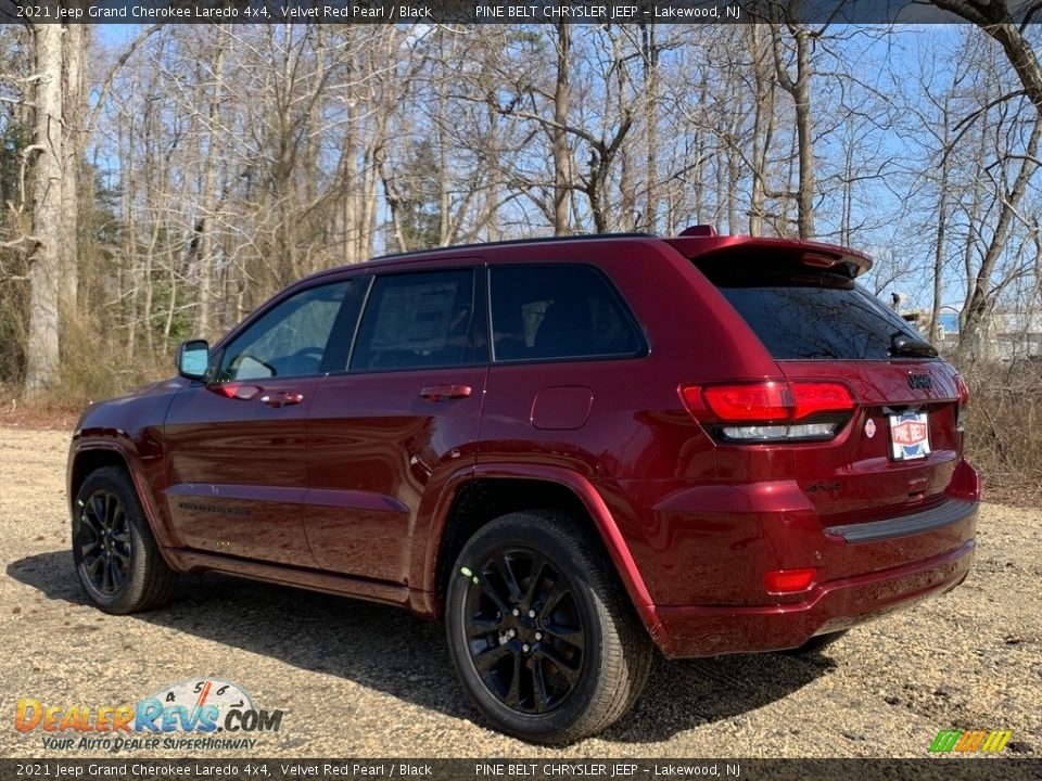 2021 Jeep Grand Cherokee Laredo 4x4 Velvet Red Pearl / Black Photo #6