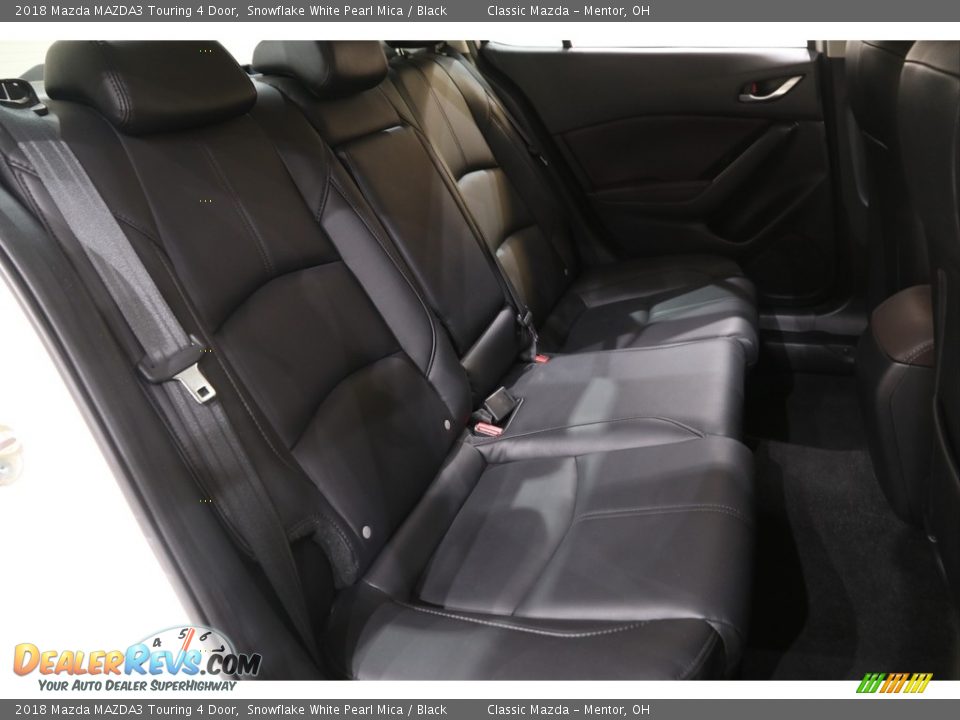 2018 Mazda MAZDA3 Touring 4 Door Snowflake White Pearl Mica / Black Photo #18