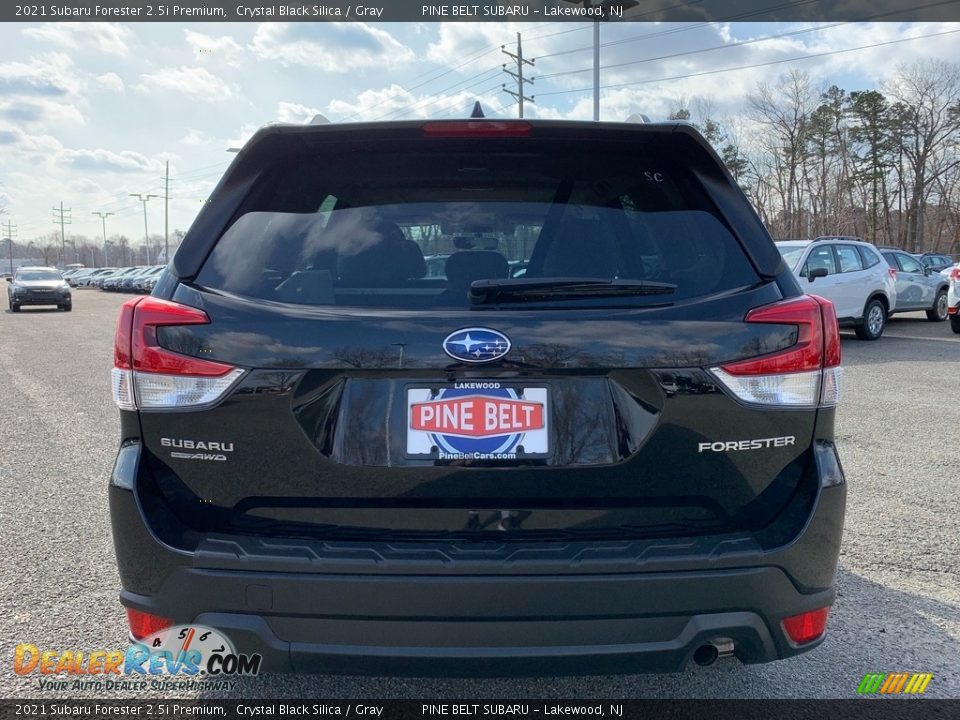 2021 Subaru Forester 2.5i Premium Crystal Black Silica / Gray Photo #7