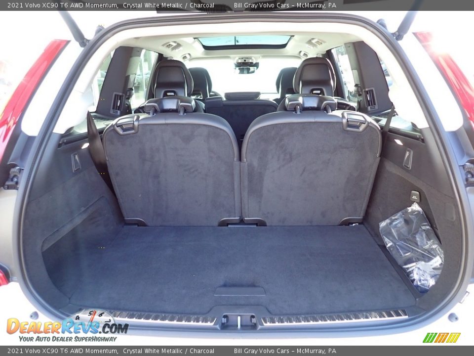 2021 Volvo XC90 T6 AWD Momentum Crystal White Metallic / Charcoal Photo #3
