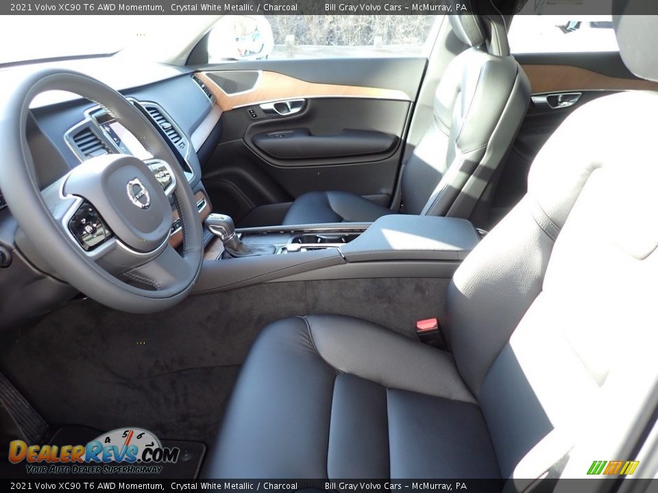 2021 Volvo XC90 T6 AWD Momentum Crystal White Metallic / Charcoal Photo #7