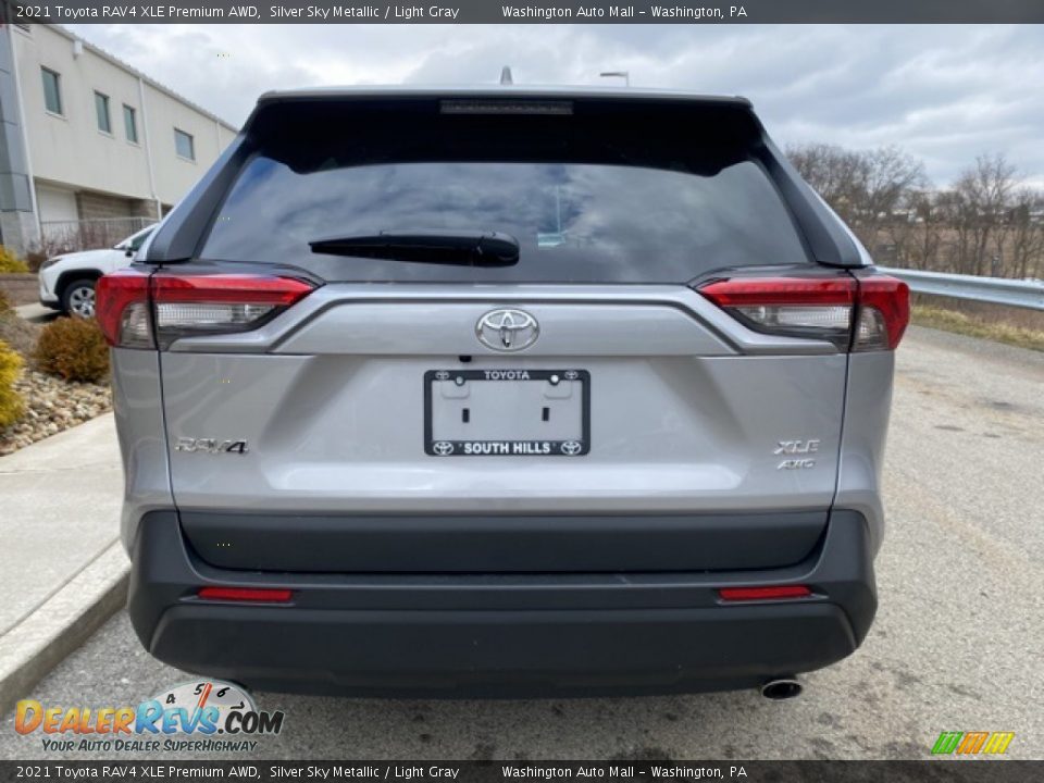 2021 Toyota RAV4 XLE Premium AWD Silver Sky Metallic / Light Gray Photo #14