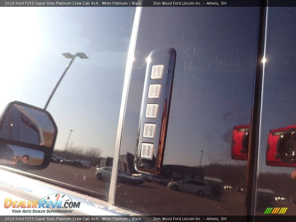 2019 Ford F250 Super Duty Platinum Crew Cab 4x4 White Platinum / Black Photo #25