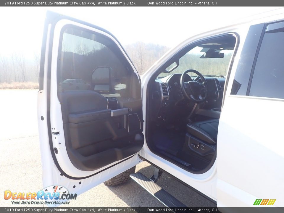 2019 Ford F250 Super Duty Platinum Crew Cab 4x4 White Platinum / Black Photo #26