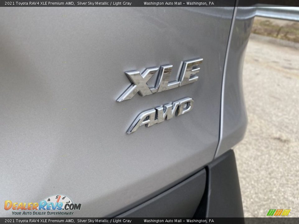 2021 Toyota RAV4 XLE Premium AWD Silver Sky Metallic / Light Gray Photo #23