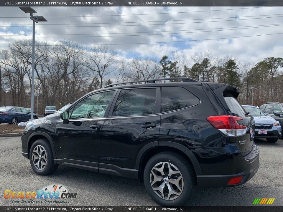 2021 Subaru Forester 2.5i Premium Crystal Black Silica / Gray Photo #6