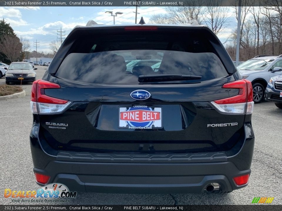 2021 Subaru Forester 2.5i Premium Crystal Black Silica / Gray Photo #7
