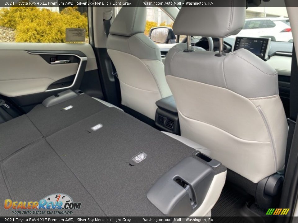 2021 Toyota RAV4 XLE Premium AWD Silver Sky Metallic / Light Gray Photo #29