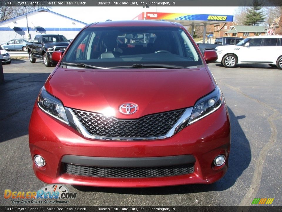 2015 Toyota Sienna SE Salsa Red Pearl / Black Photo #24