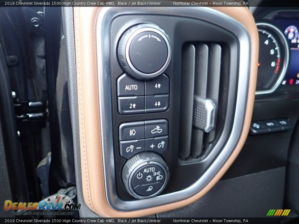 Controls of 2019 Chevrolet Silverado 1500 High Country Crew Cab 4WD Photo #24