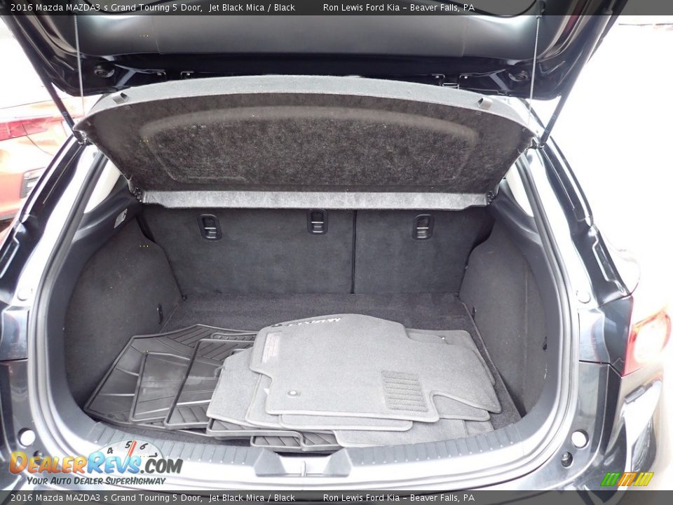 2016 Mazda MAZDA3 s Grand Touring 5 Door Trunk Photo #8