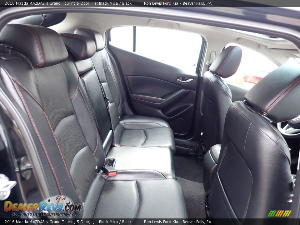 Rear Seat of 2016 Mazda MAZDA3 s Grand Touring 5 Door Photo #10