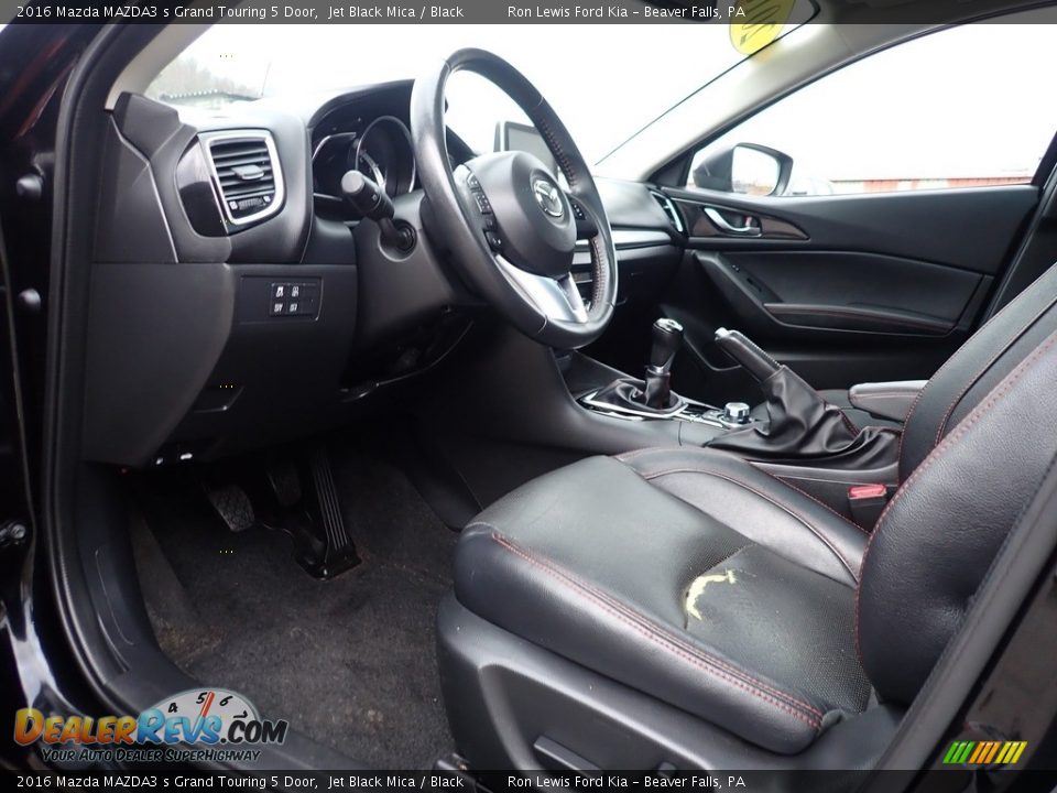 Front Seat of 2016 Mazda MAZDA3 s Grand Touring 5 Door Photo #17