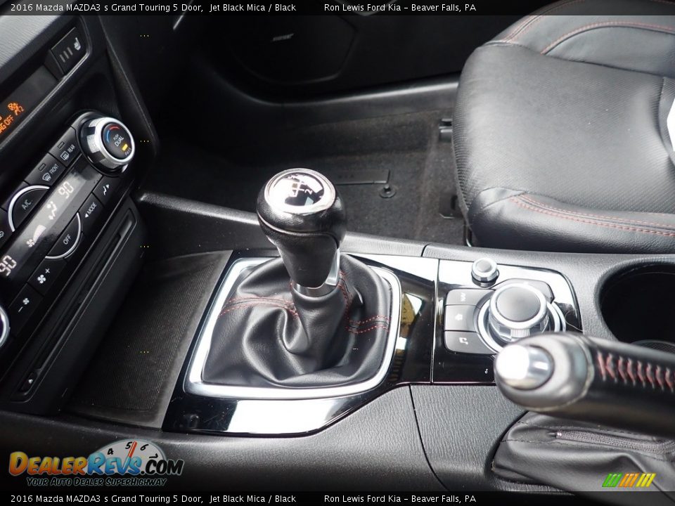 2016 Mazda MAZDA3 s Grand Touring 5 Door Shifter Photo #19