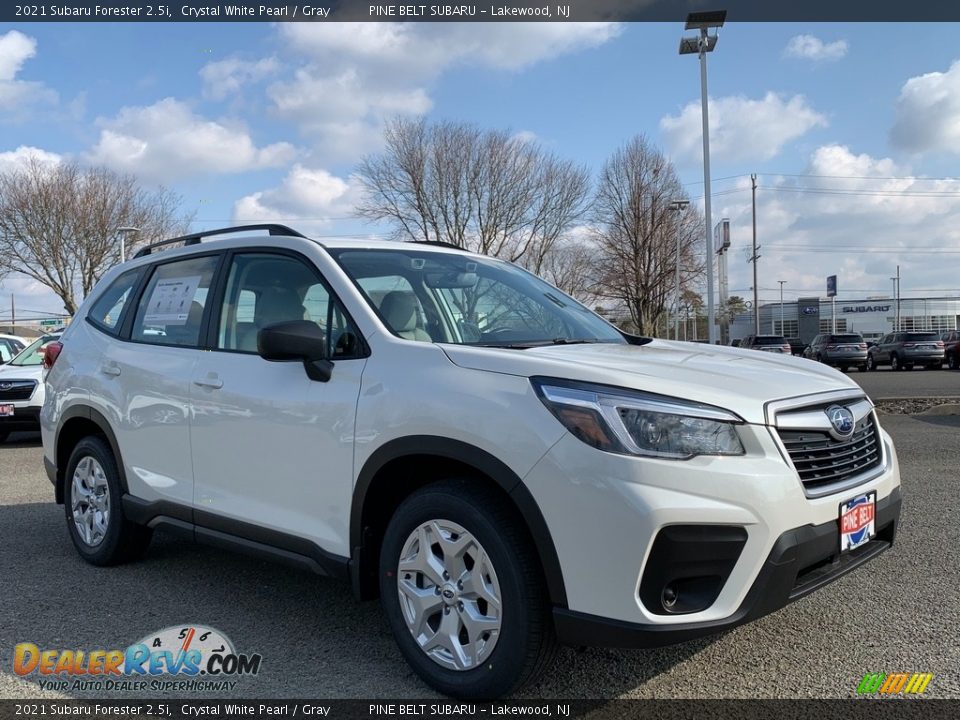 2021 Subaru Forester 2.5i Crystal White Pearl / Gray Photo #1