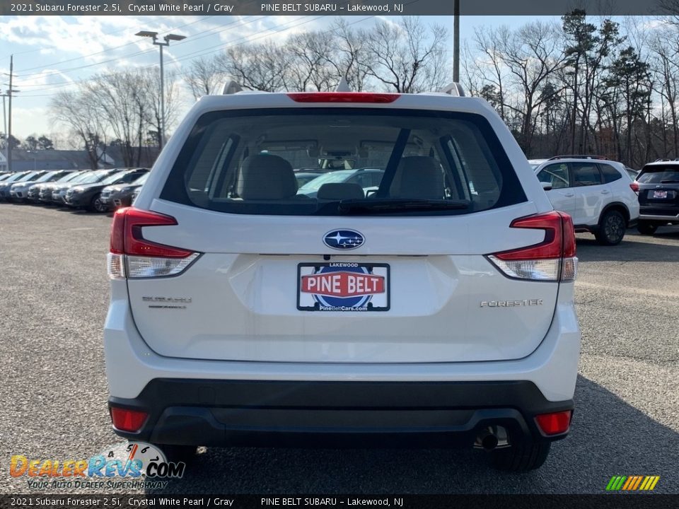 2021 Subaru Forester 2.5i Crystal White Pearl / Gray Photo #7