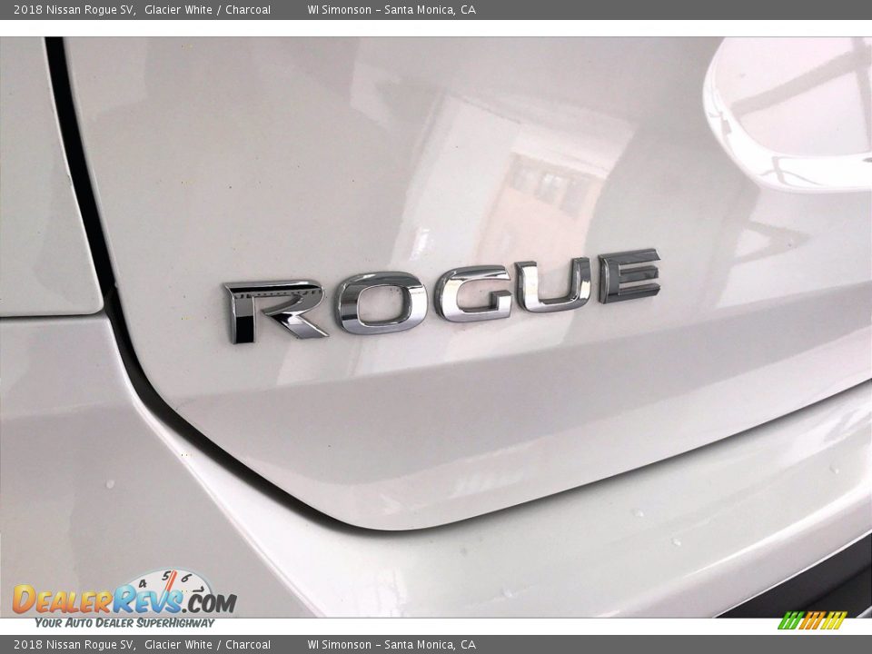 2018 Nissan Rogue SV Logo Photo #30