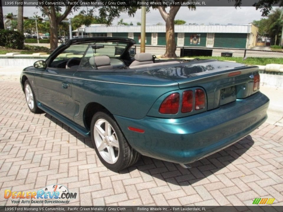 1996 Ford Mustang V6 Convertible Pacific Green Metallic / Grey Cloth Photo #5