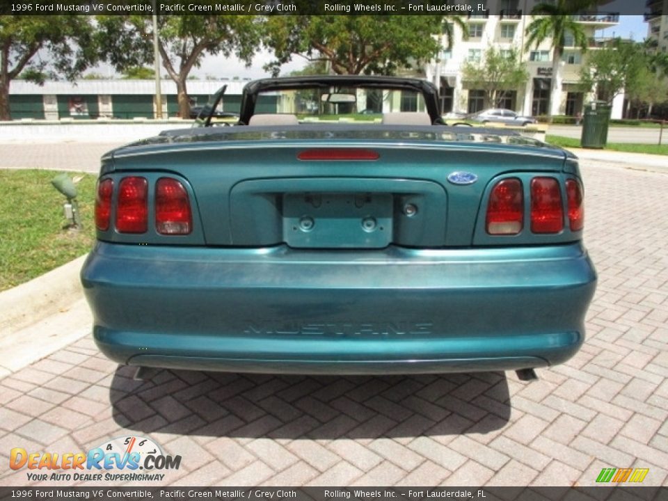 1996 Ford Mustang V6 Convertible Pacific Green Metallic / Grey Cloth Photo #7