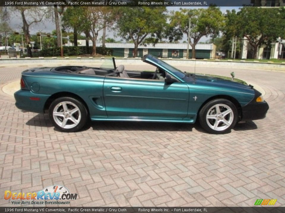 Pacific Green Metallic 1996 Ford Mustang V6 Convertible Photo #11