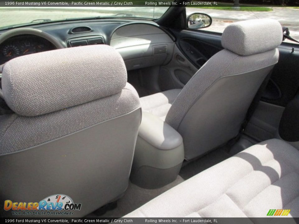 1996 Ford Mustang V6 Convertible Pacific Green Metallic / Grey Cloth Photo #29