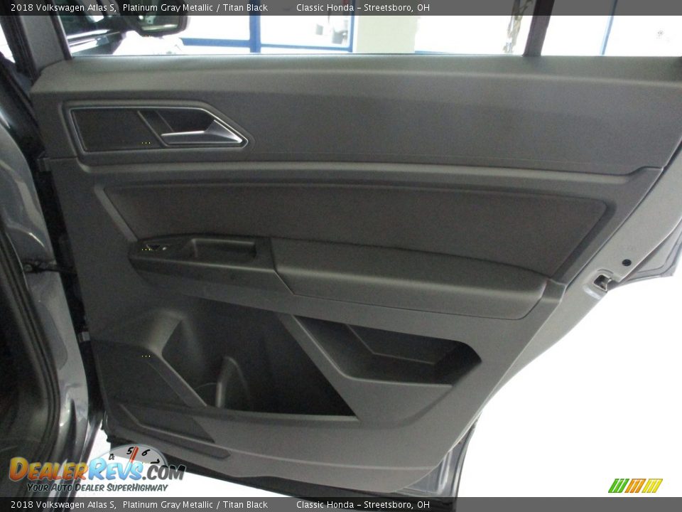 2018 Volkswagen Atlas S Platinum Gray Metallic / Titan Black Photo #17