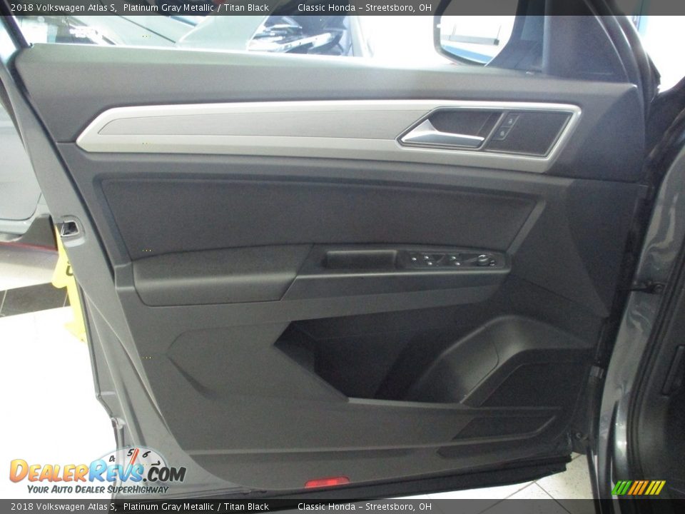 2018 Volkswagen Atlas S Platinum Gray Metallic / Titan Black Photo #26