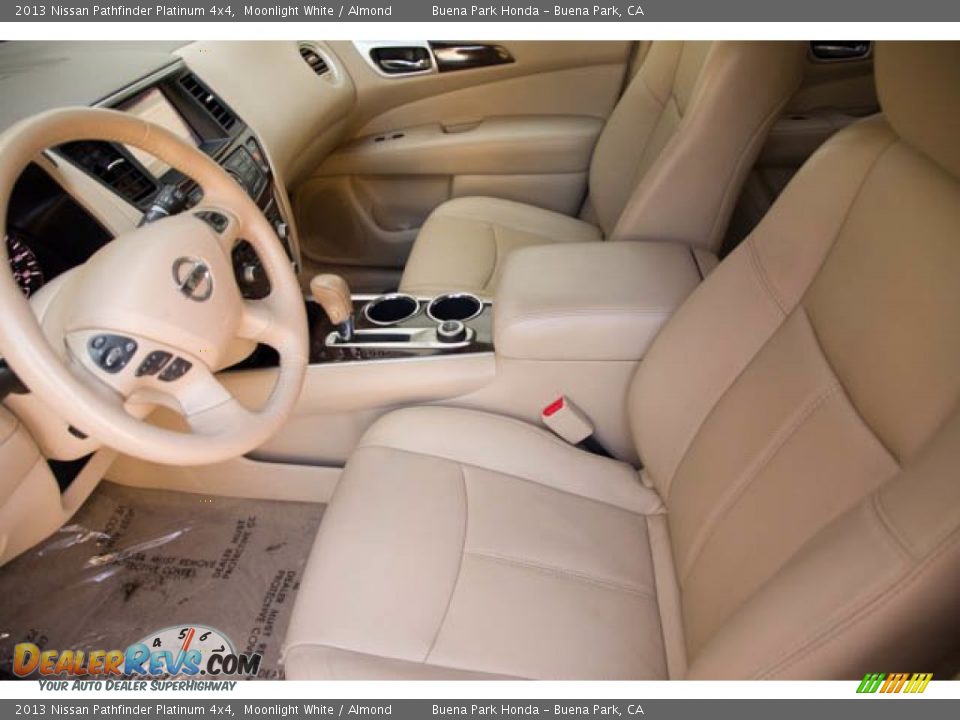 2013 Nissan Pathfinder Platinum 4x4 Moonlight White / Almond Photo #3