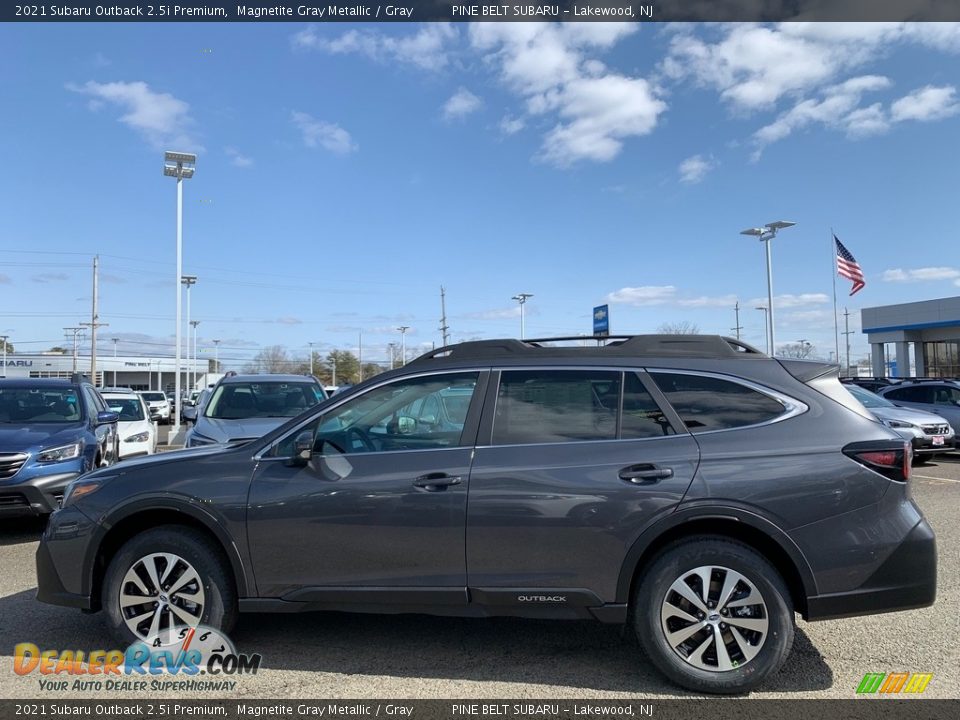 2021 Subaru Outback 2.5i Premium Magnetite Gray Metallic / Gray Photo #4