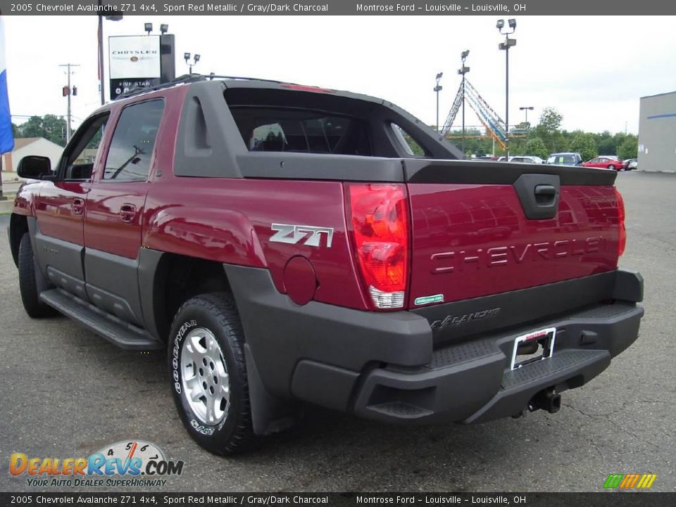 2005 Chevrolet Avalanche Z71 4x4 Sport Red Metallic / Gray/Dark Charcoal Photo #3