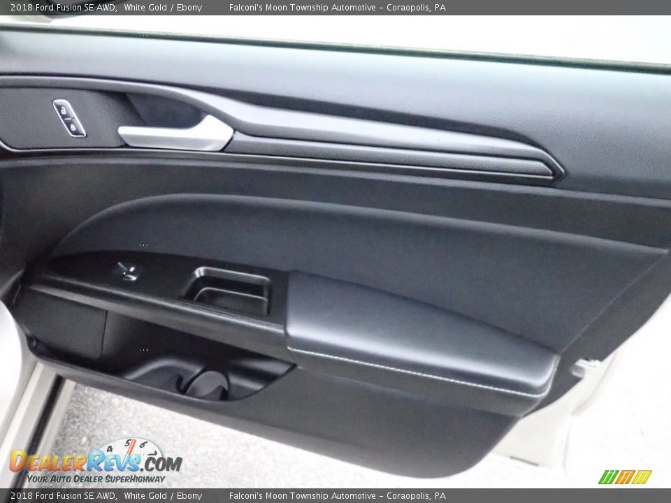 Door Panel of 2018 Ford Fusion SE AWD Photo #14