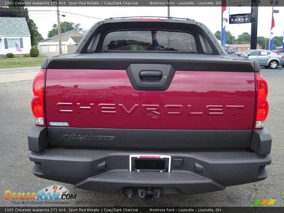 2005 Chevrolet Avalanche Z71 4x4 Sport Red Metallic / Gray/Dark Charcoal Photo #4