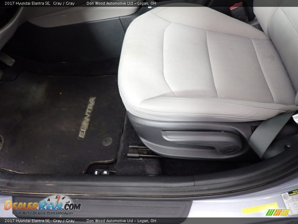 2017 Hyundai Elantra SE Gray / Gray Photo #30