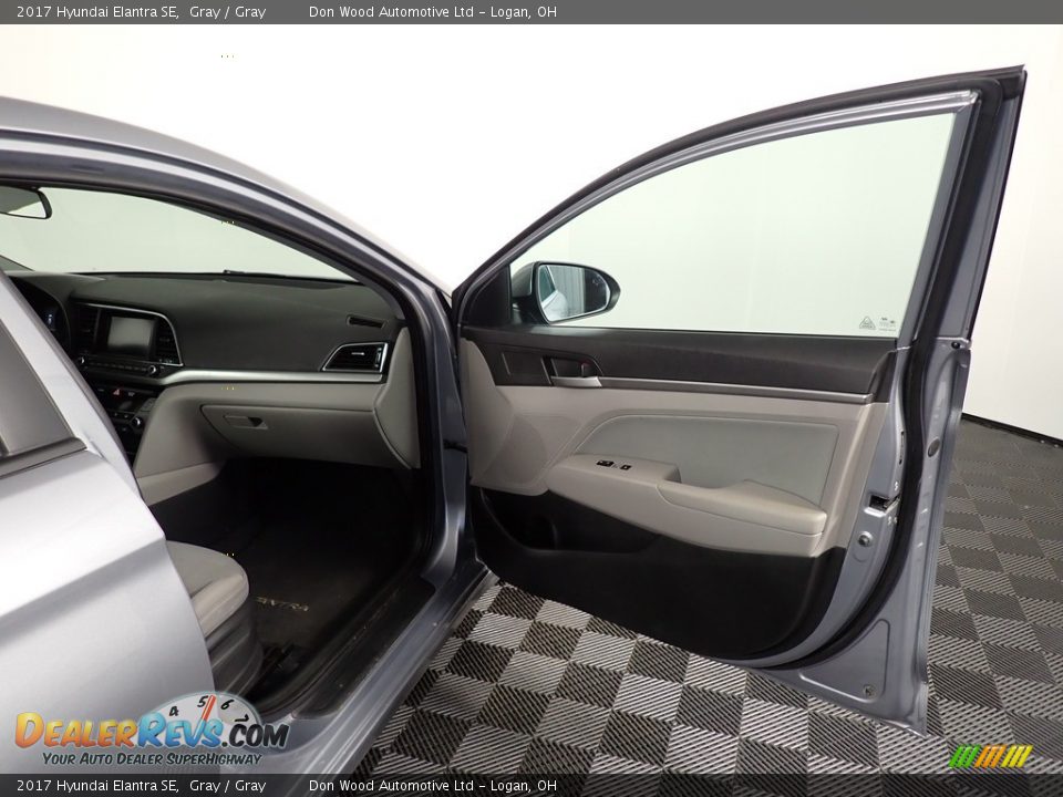 2017 Hyundai Elantra SE Gray / Gray Photo #35