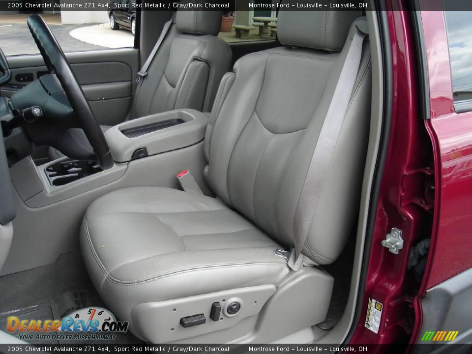 2005 Chevrolet Avalanche Z71 4x4 Sport Red Metallic / Gray/Dark Charcoal Photo #14
