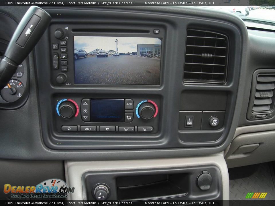 2005 Chevrolet Avalanche Z71 4x4 Sport Red Metallic / Gray/Dark Charcoal Photo #28