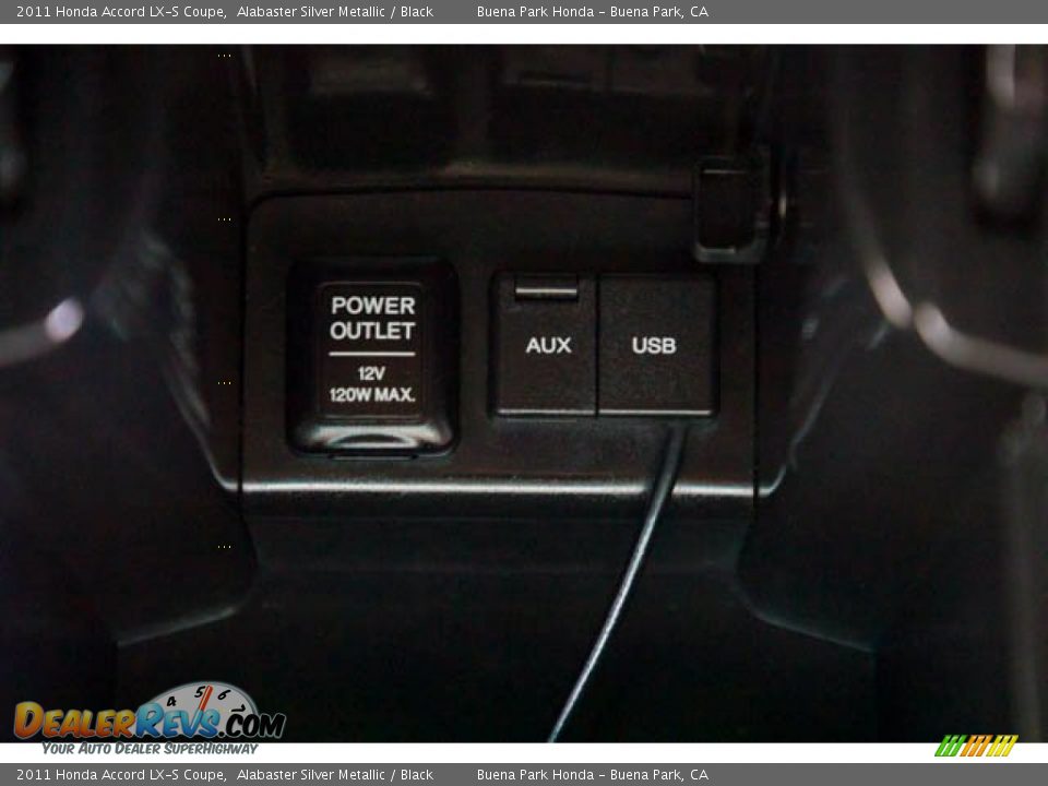 2011 Honda Accord LX-S Coupe Alabaster Silver Metallic / Black Photo #18