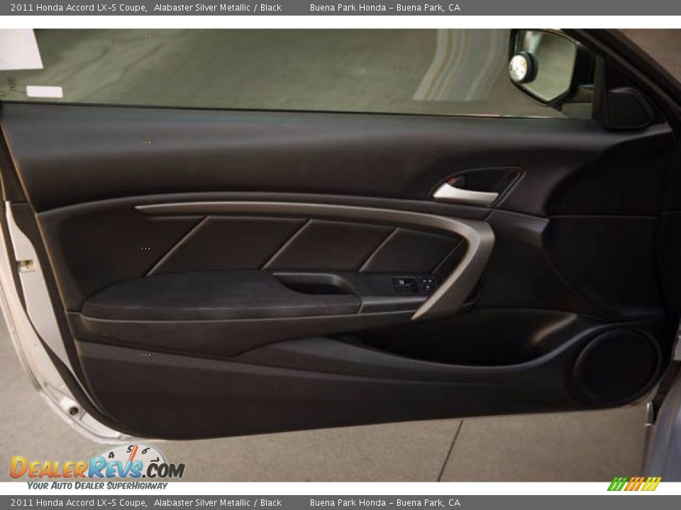 2011 Honda Accord LX-S Coupe Alabaster Silver Metallic / Black Photo #25