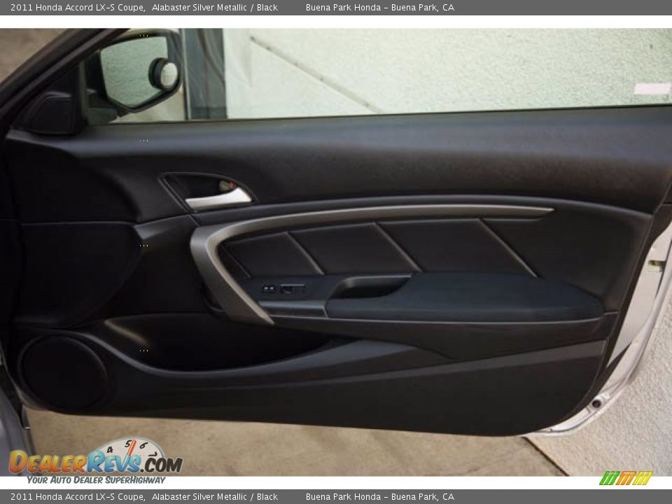 2011 Honda Accord LX-S Coupe Alabaster Silver Metallic / Black Photo #27