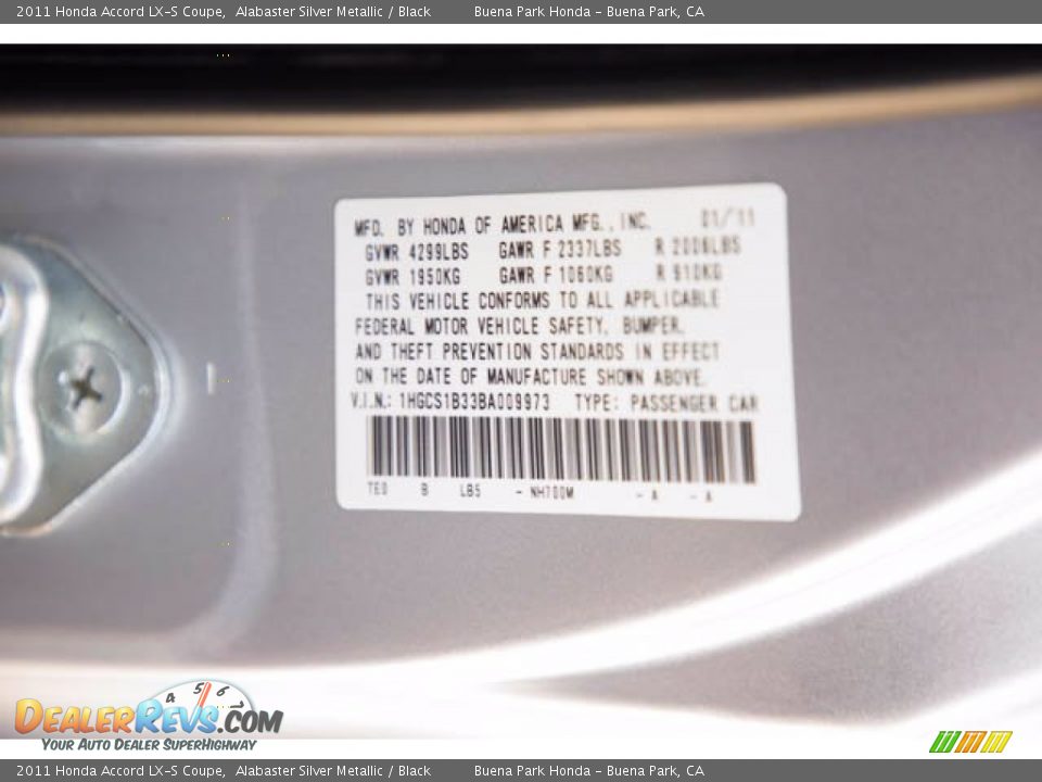 2011 Honda Accord LX-S Coupe Alabaster Silver Metallic / Black Photo #33