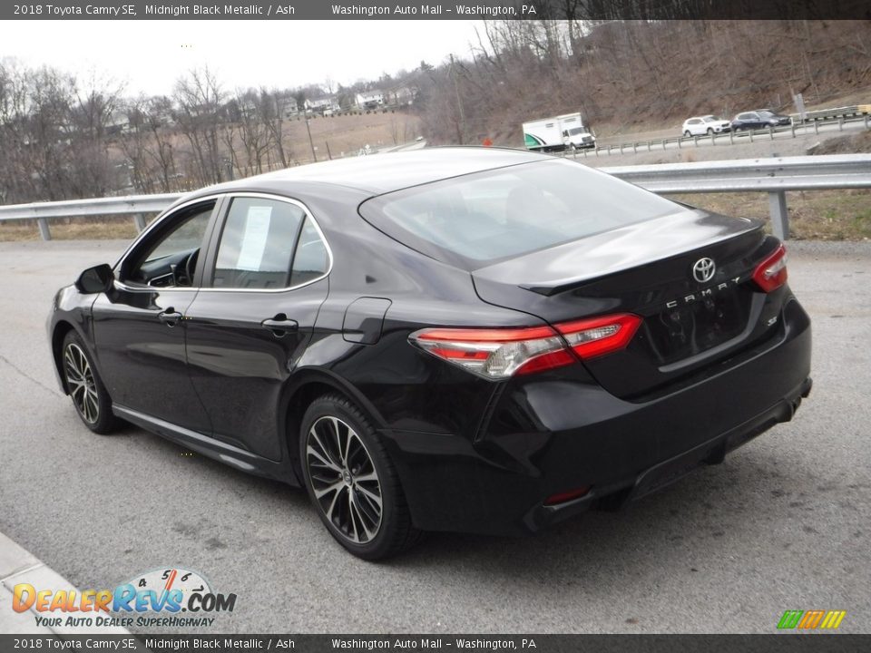 2018 Toyota Camry SE Midnight Black Metallic / Ash Photo #11