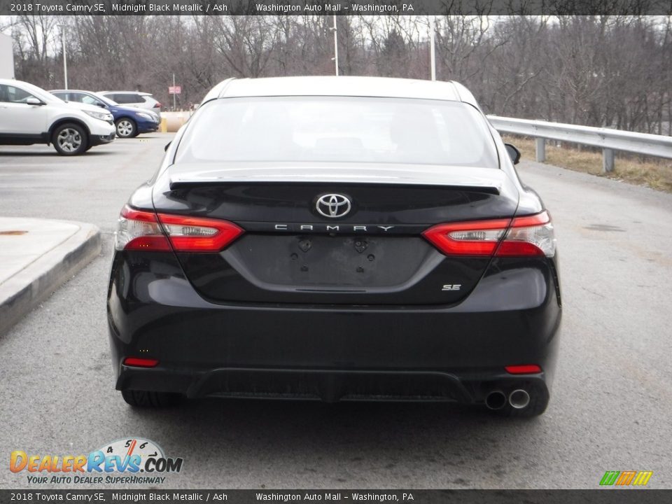 2018 Toyota Camry SE Midnight Black Metallic / Ash Photo #12