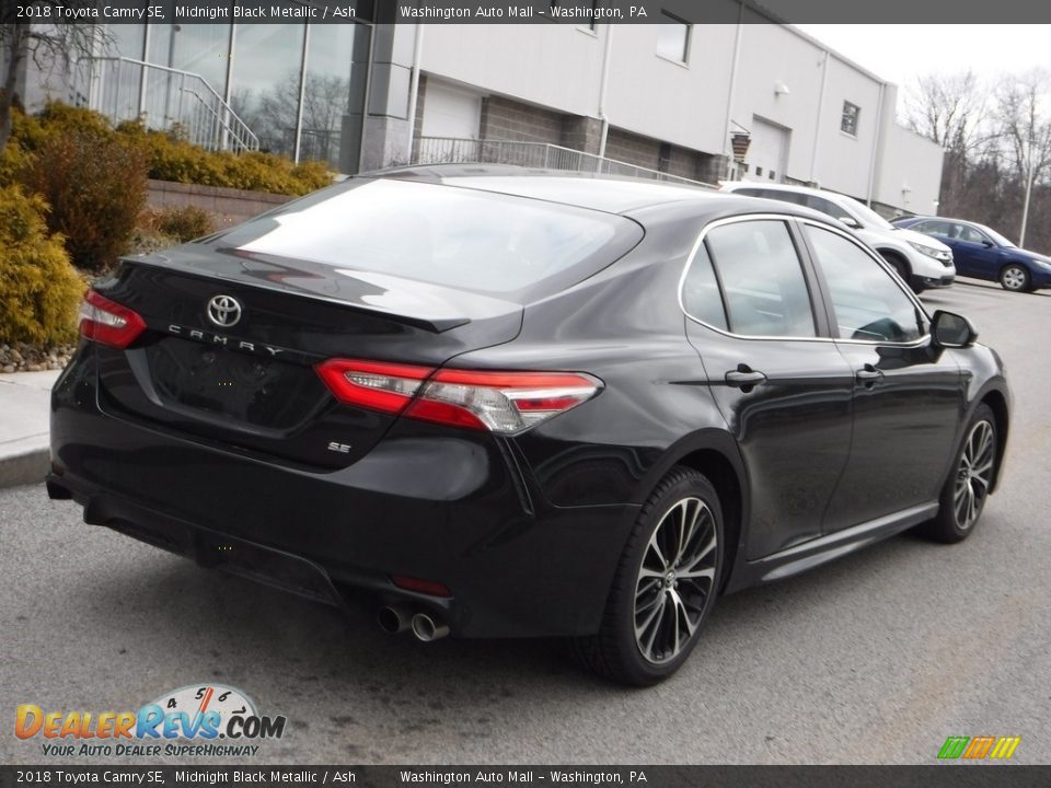 2018 Toyota Camry SE Midnight Black Metallic / Ash Photo #13